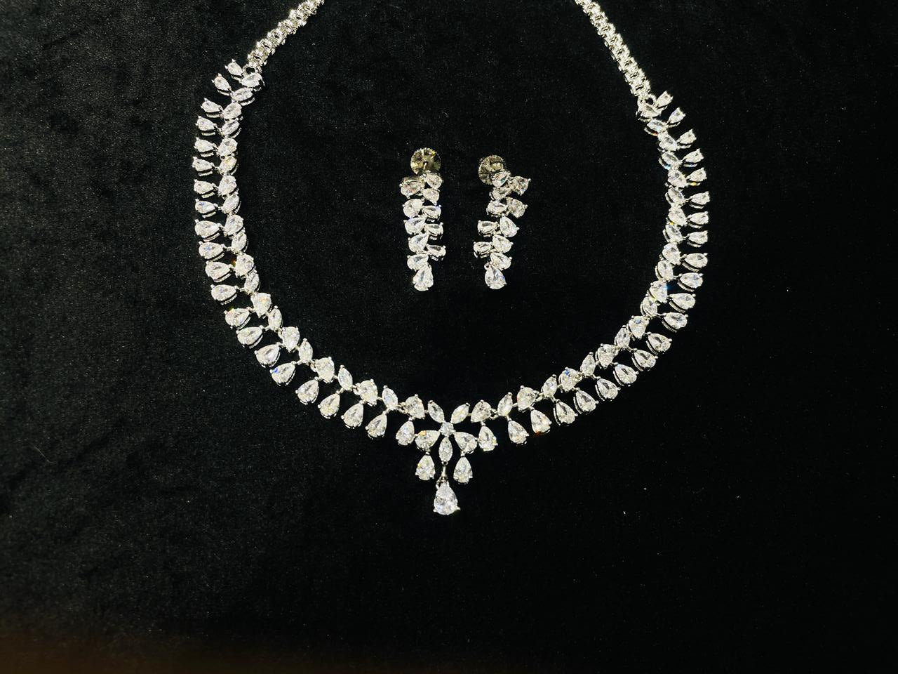 ZAREEN DIAMOND NECKLACE SET
