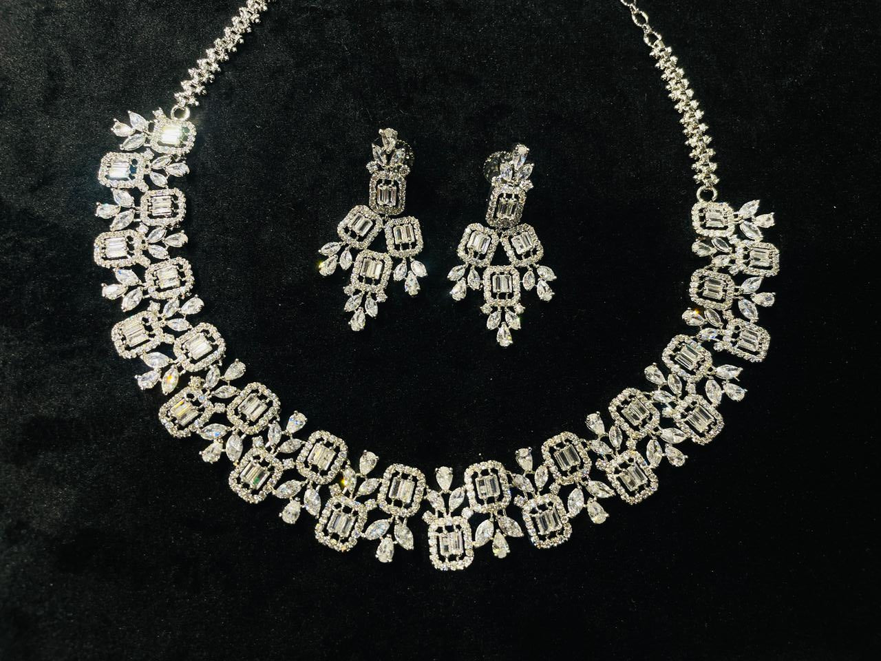 DELLA DIAMOND NECKLACE SET