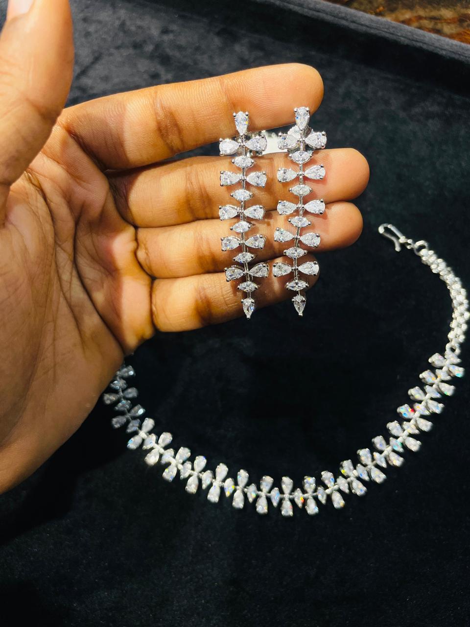 LUNA DIAMOND SET