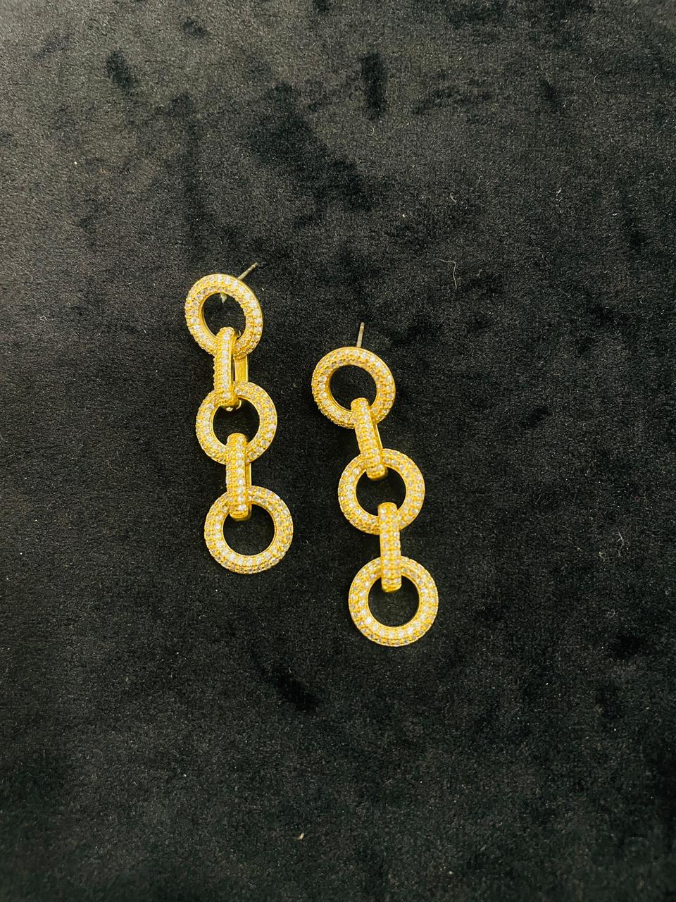 RAVI GOLD LINK 92.5 SILVER EARRING