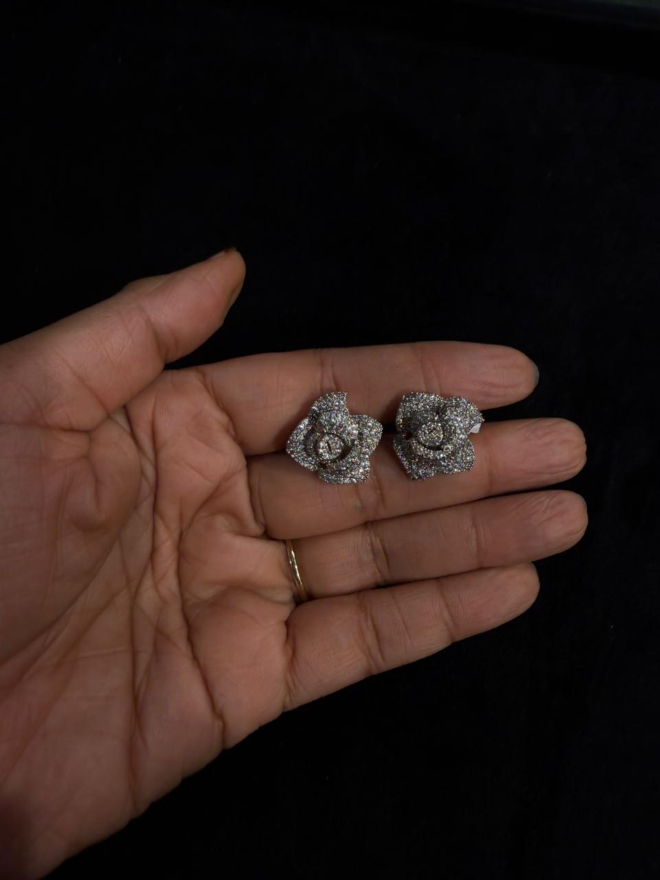 ROSE 92.5 SILVER STUD