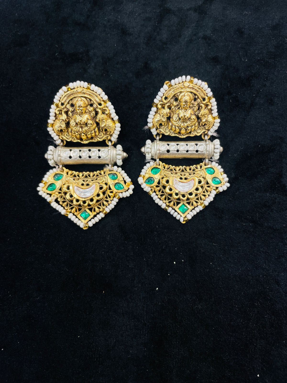 YASHI TEMPLE EARRING