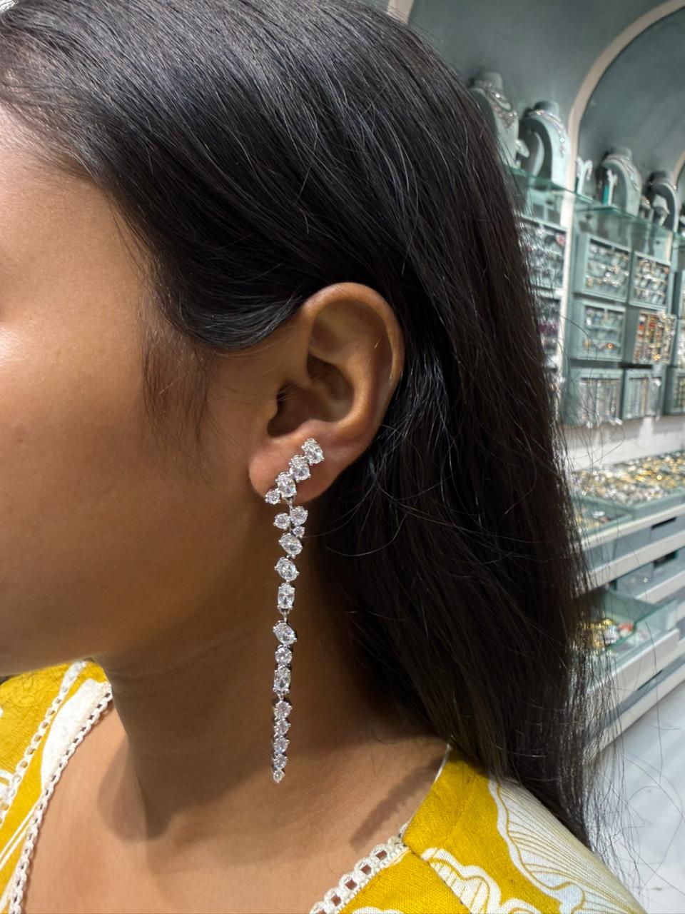DIAMOND BRANCH HANGING EARRING