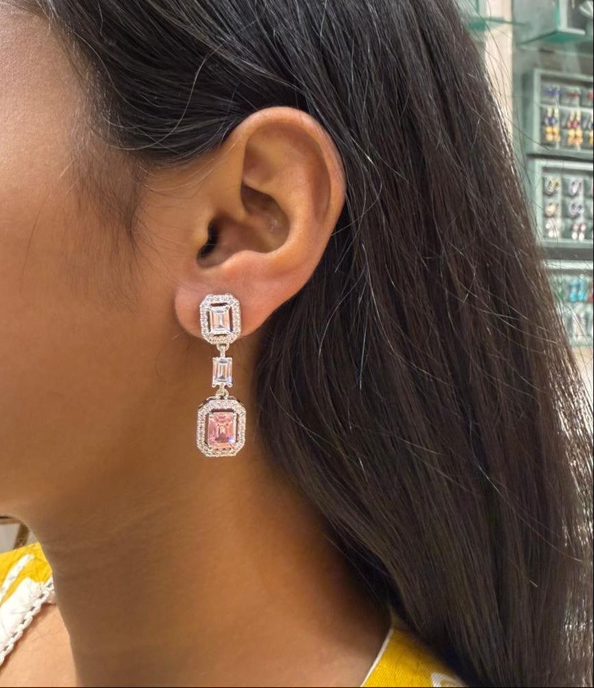 ONRAL SWAROVSKI EARRING