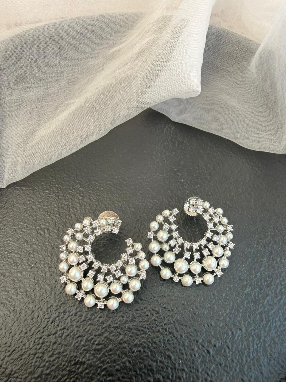 INARA  PEARL ROUND STUD