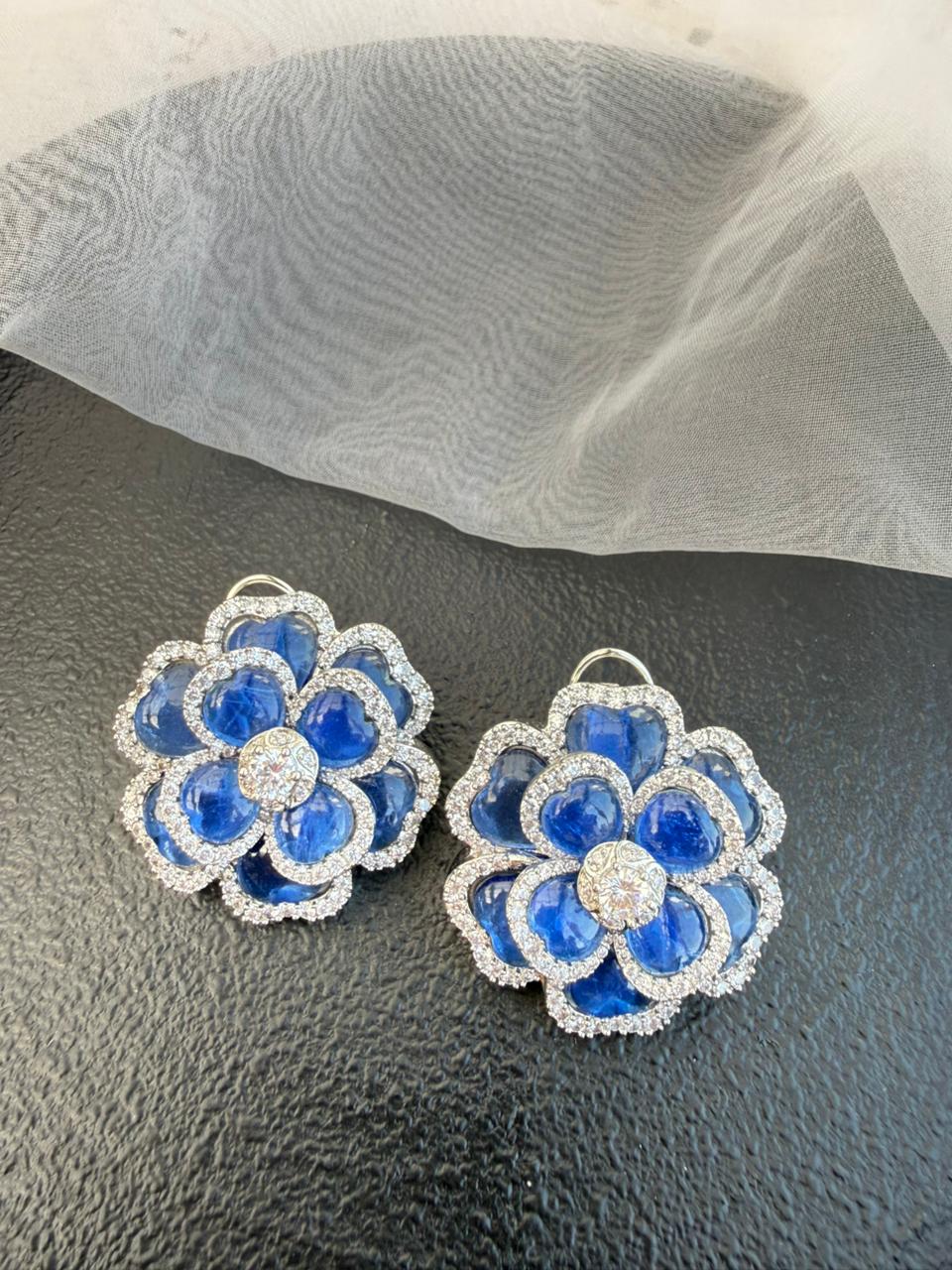 BLOOM STUD