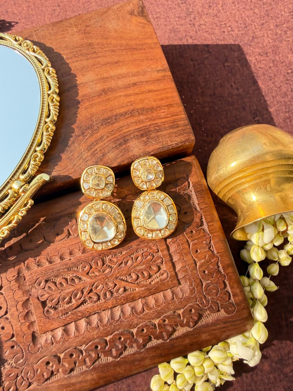 QAYNAT  MOISSANITE POLKI EARRING