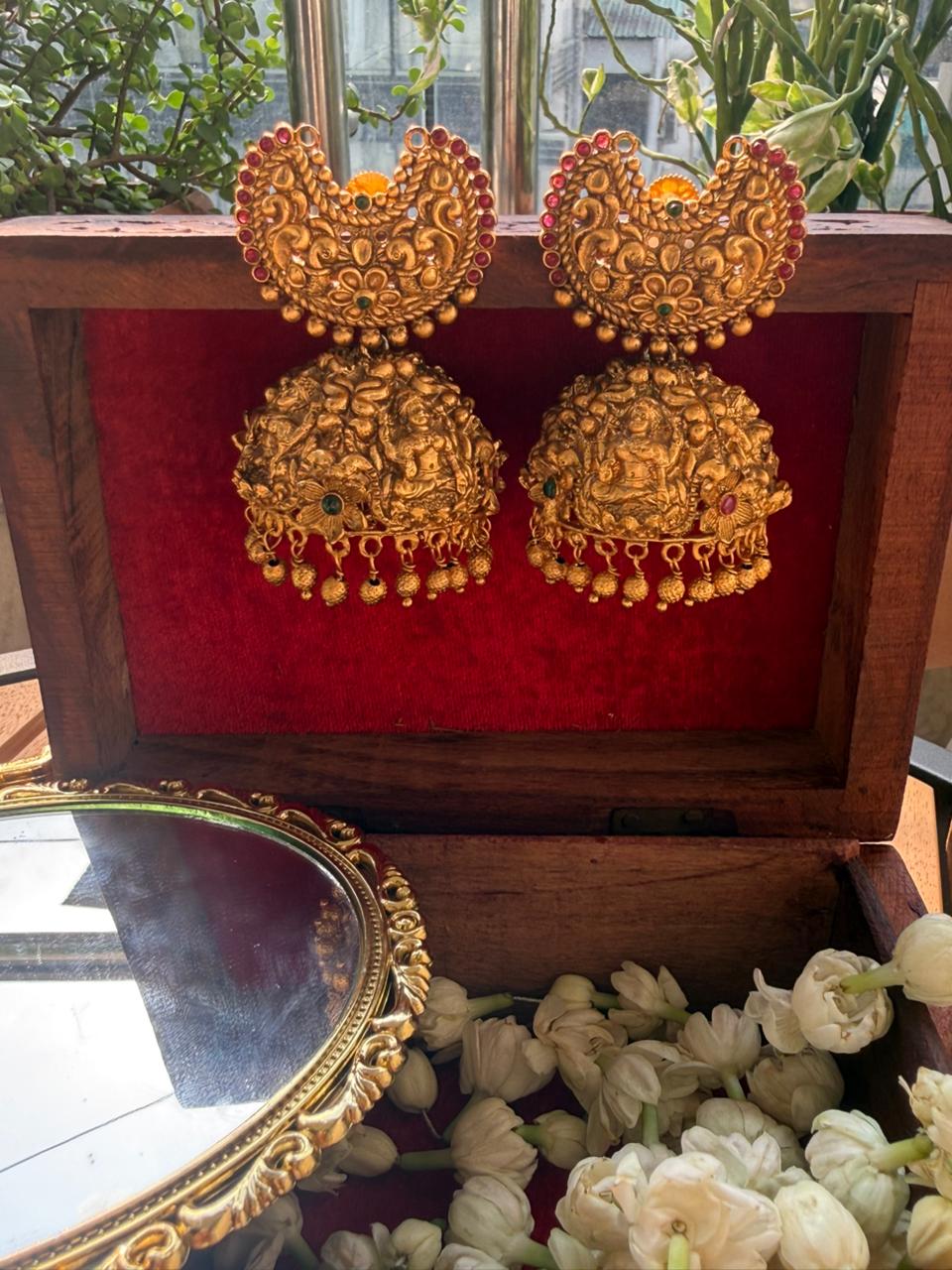 YASHI TEMPLE JHUMKA