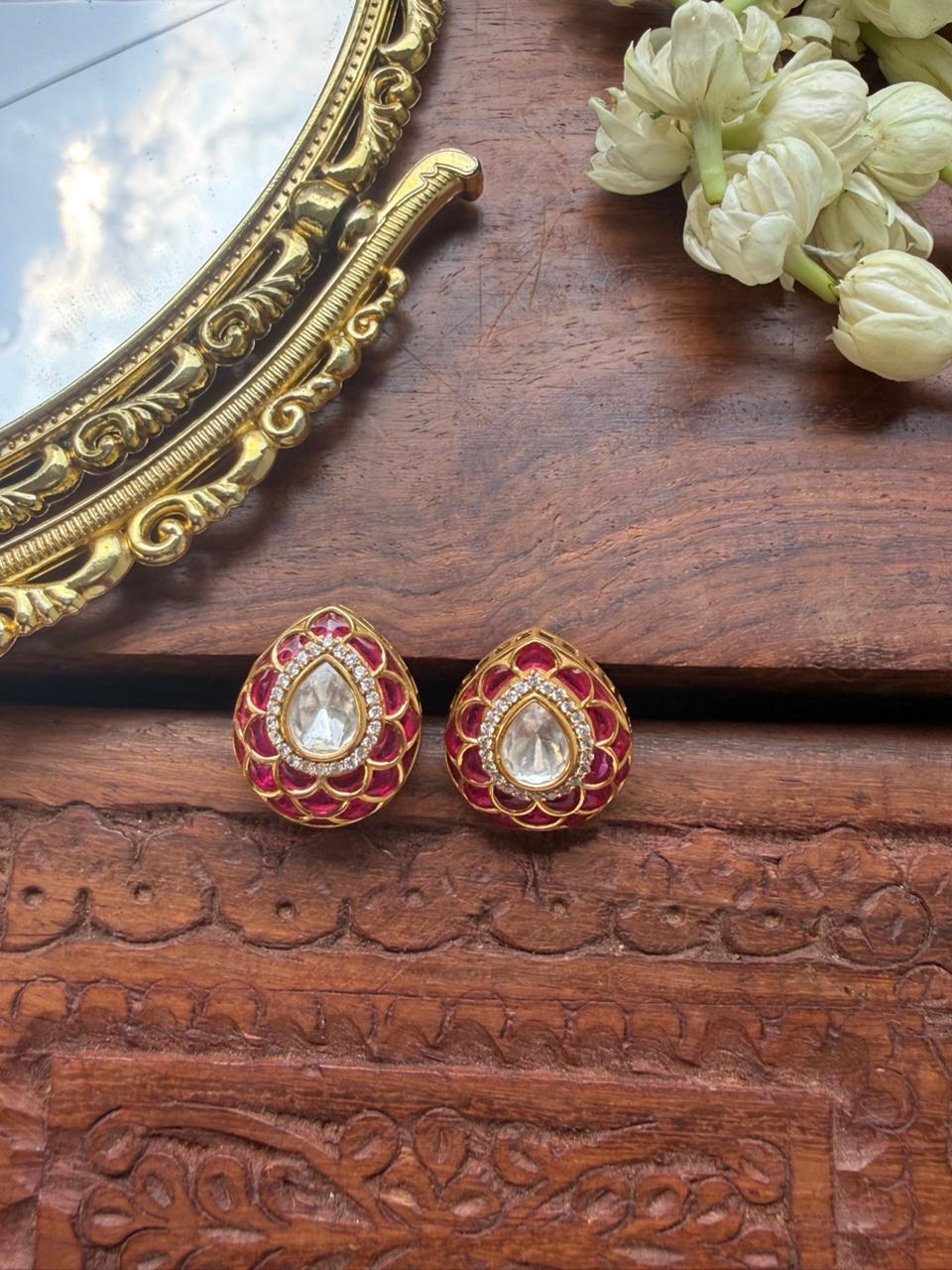 RED DROP POLKI STUD