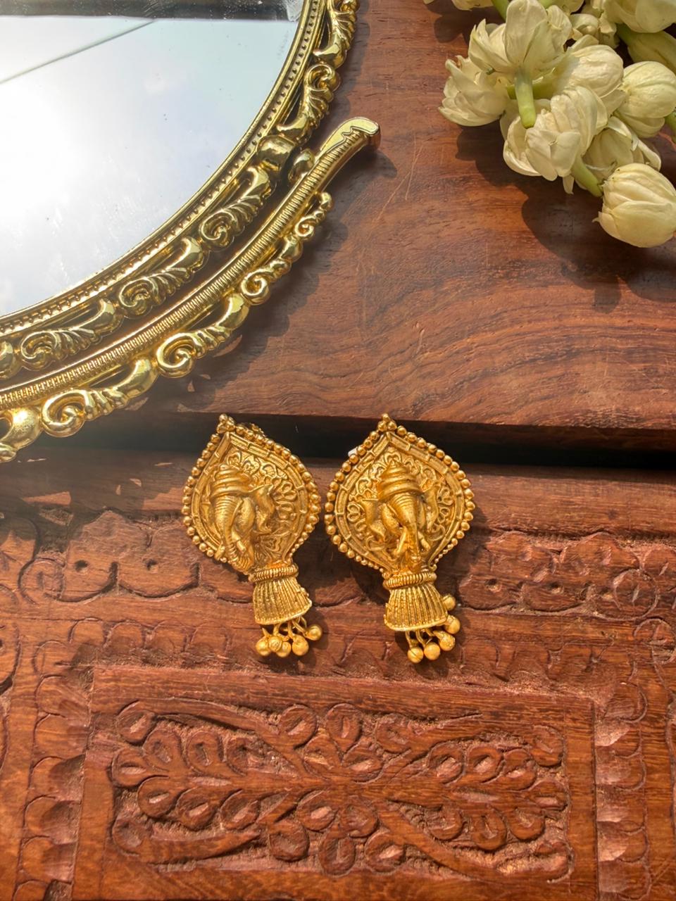 MINAKSHI TEMPLE STUD