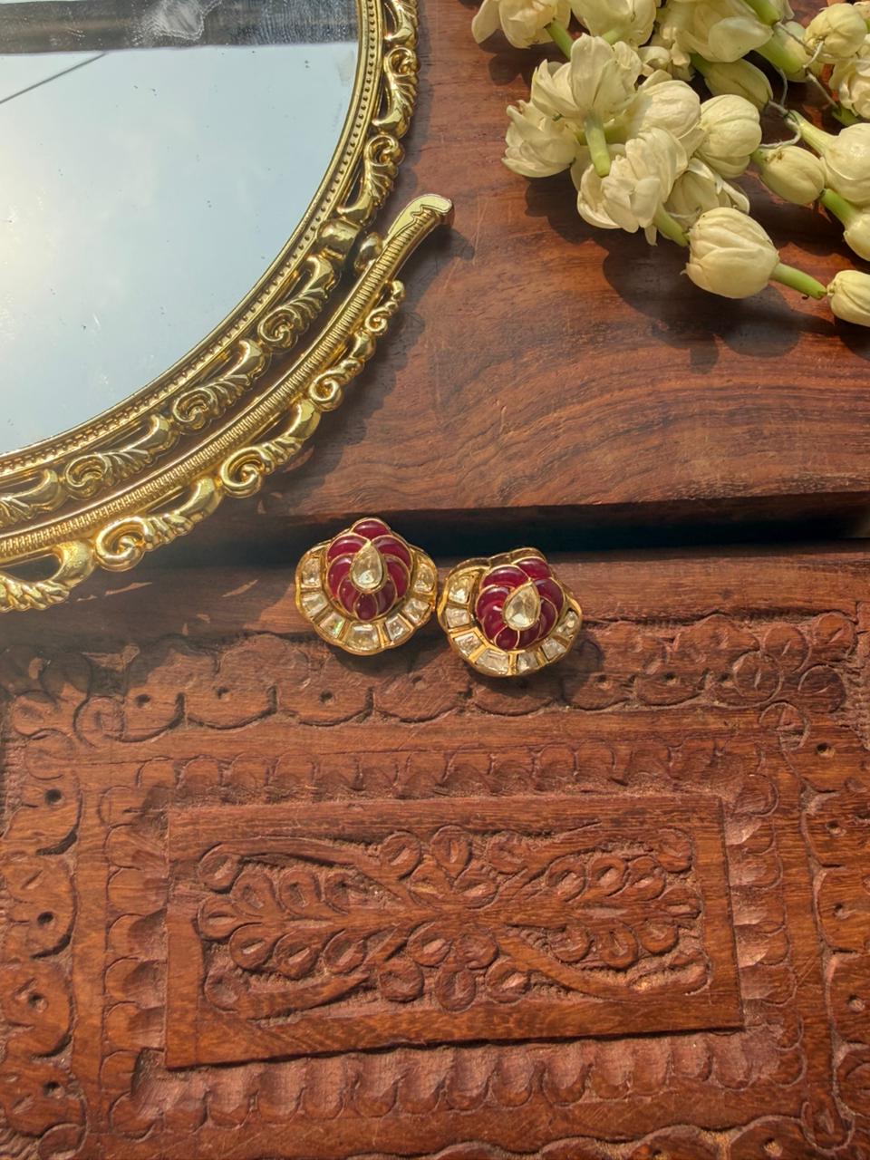 AMRI POLKI RED STUD