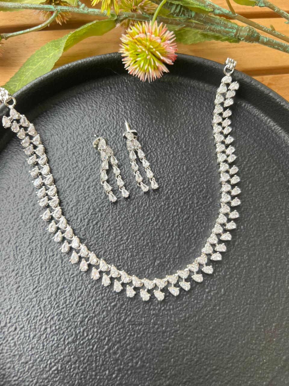 AISLEY DIAMOND SET