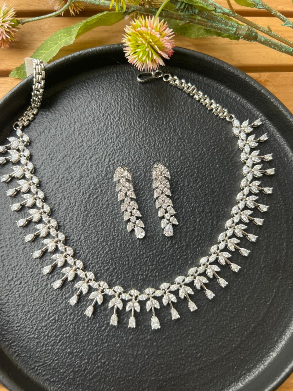 WALIA DIAMOND SET