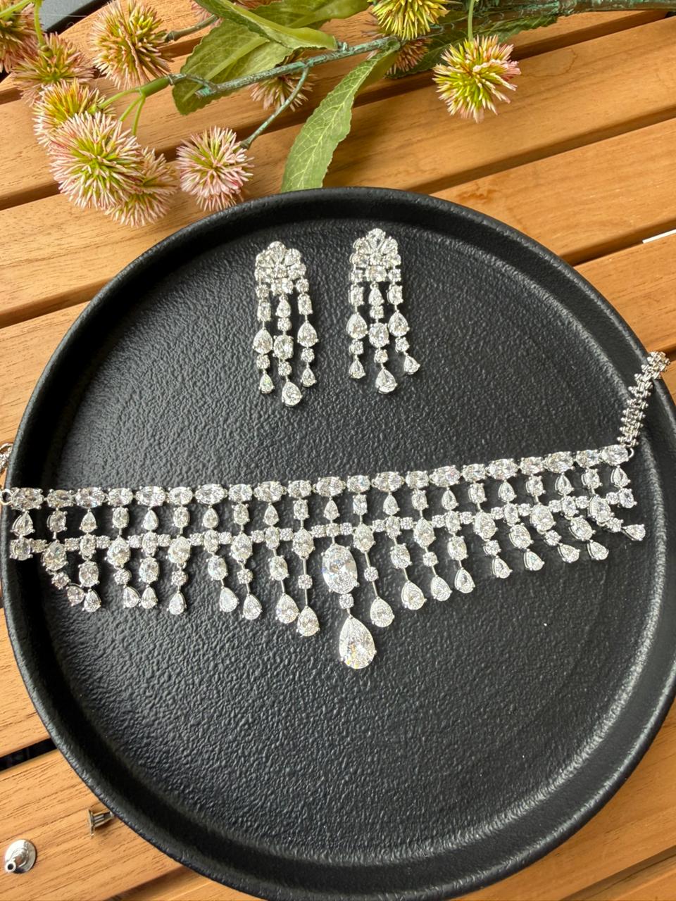 ADEEBA DIAMOND NECKLACE SET