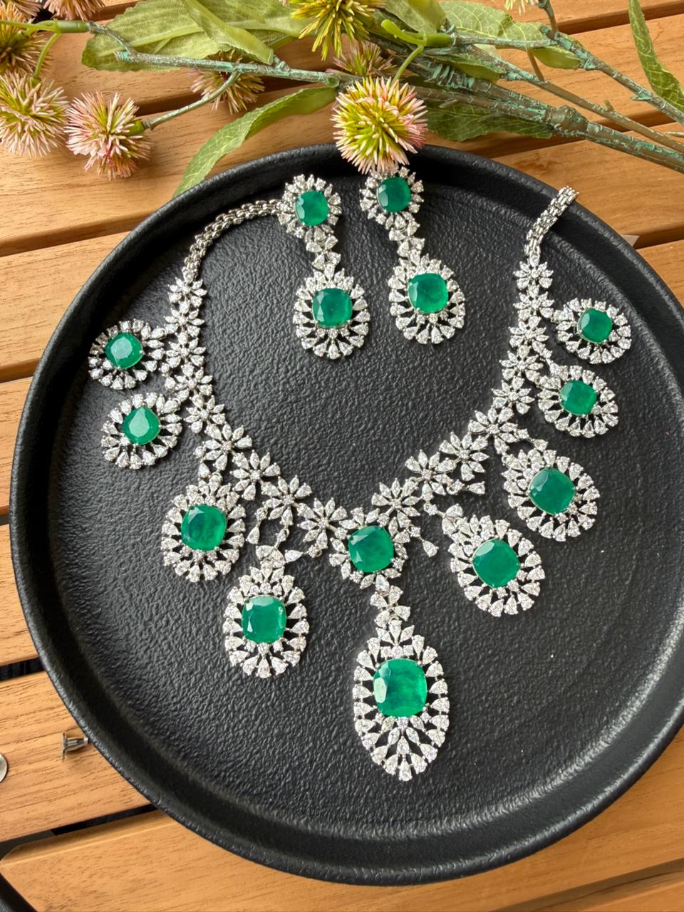 ISSABELLA EMERALD SET