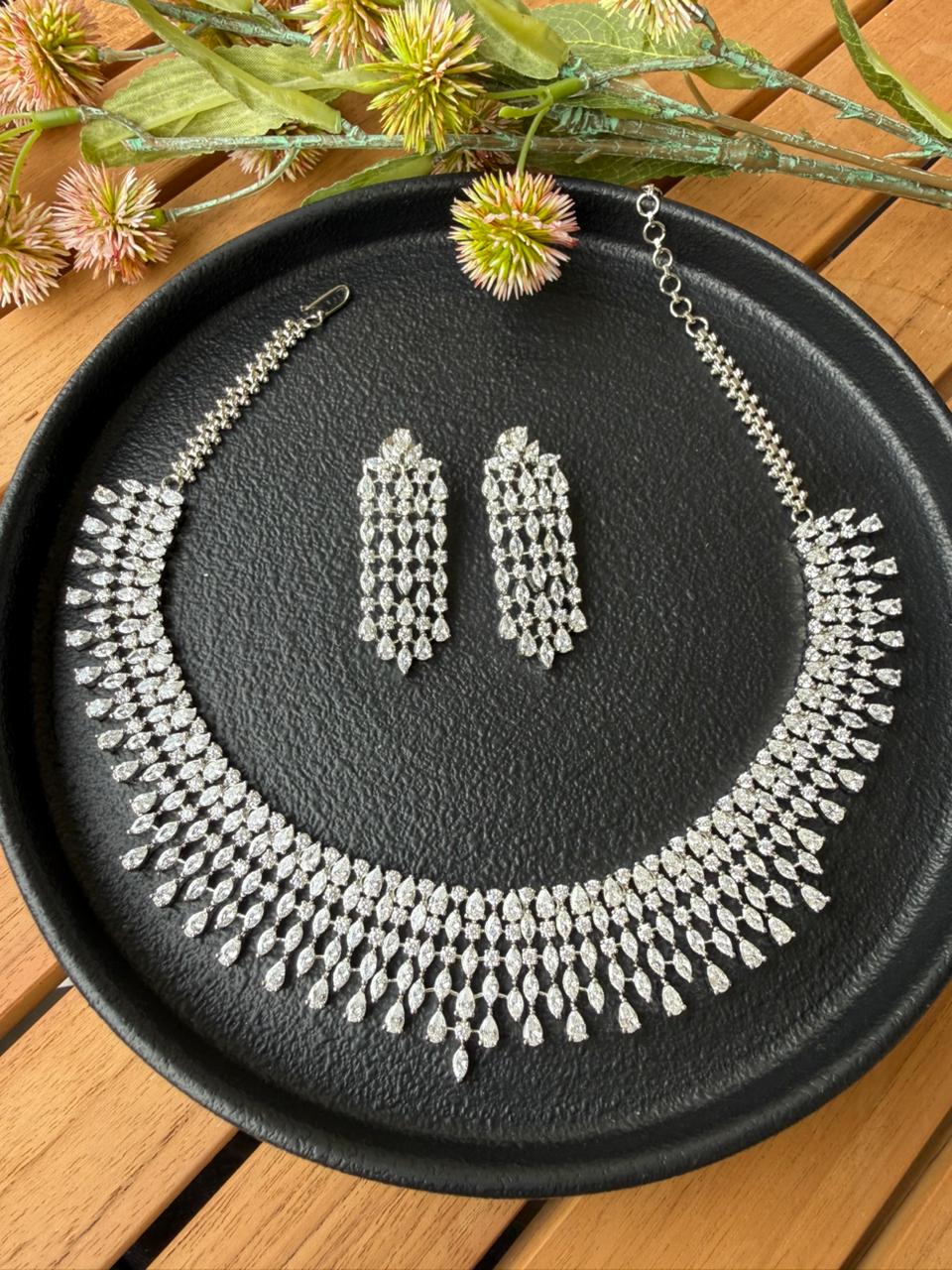 RAJINA DIAMOND SET