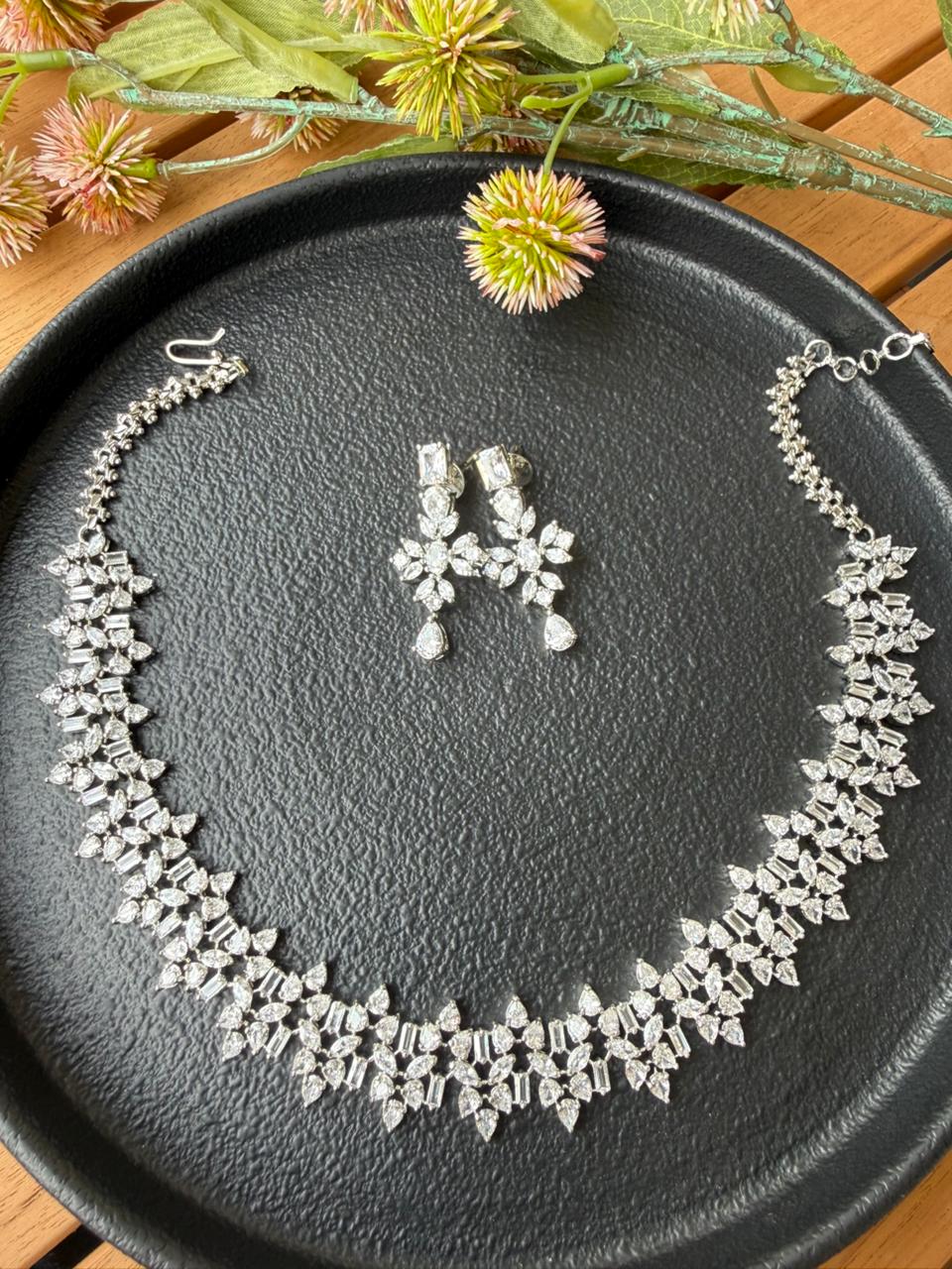 JASMINE DIAMOND SET