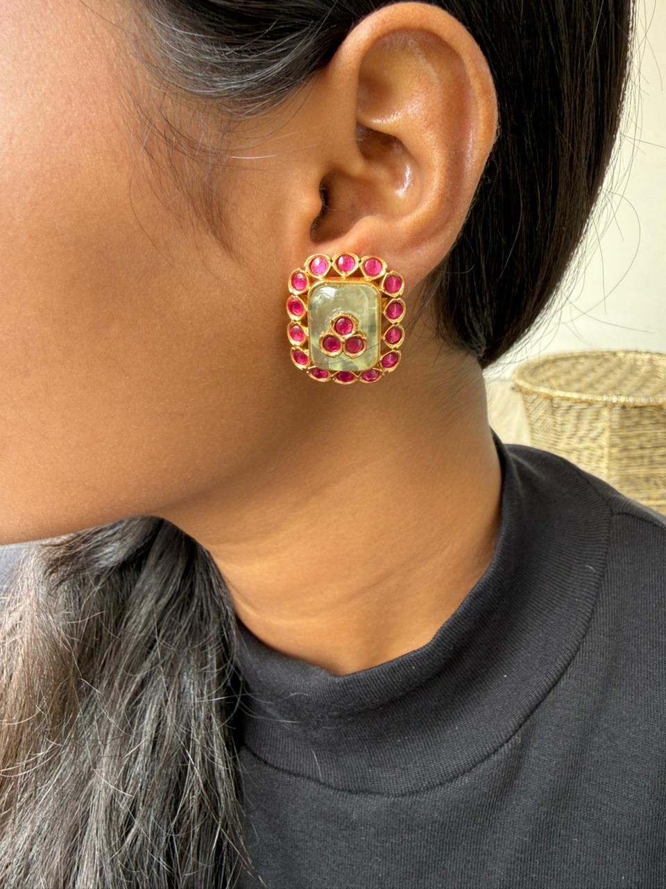 JASSI MEENAKARI STUD