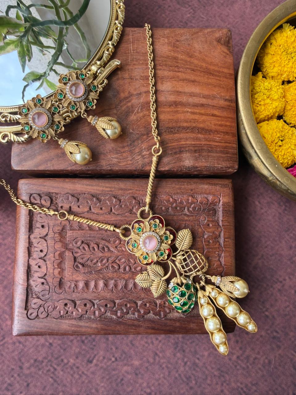 RUBY INDO WESTERN NECKLACE SET