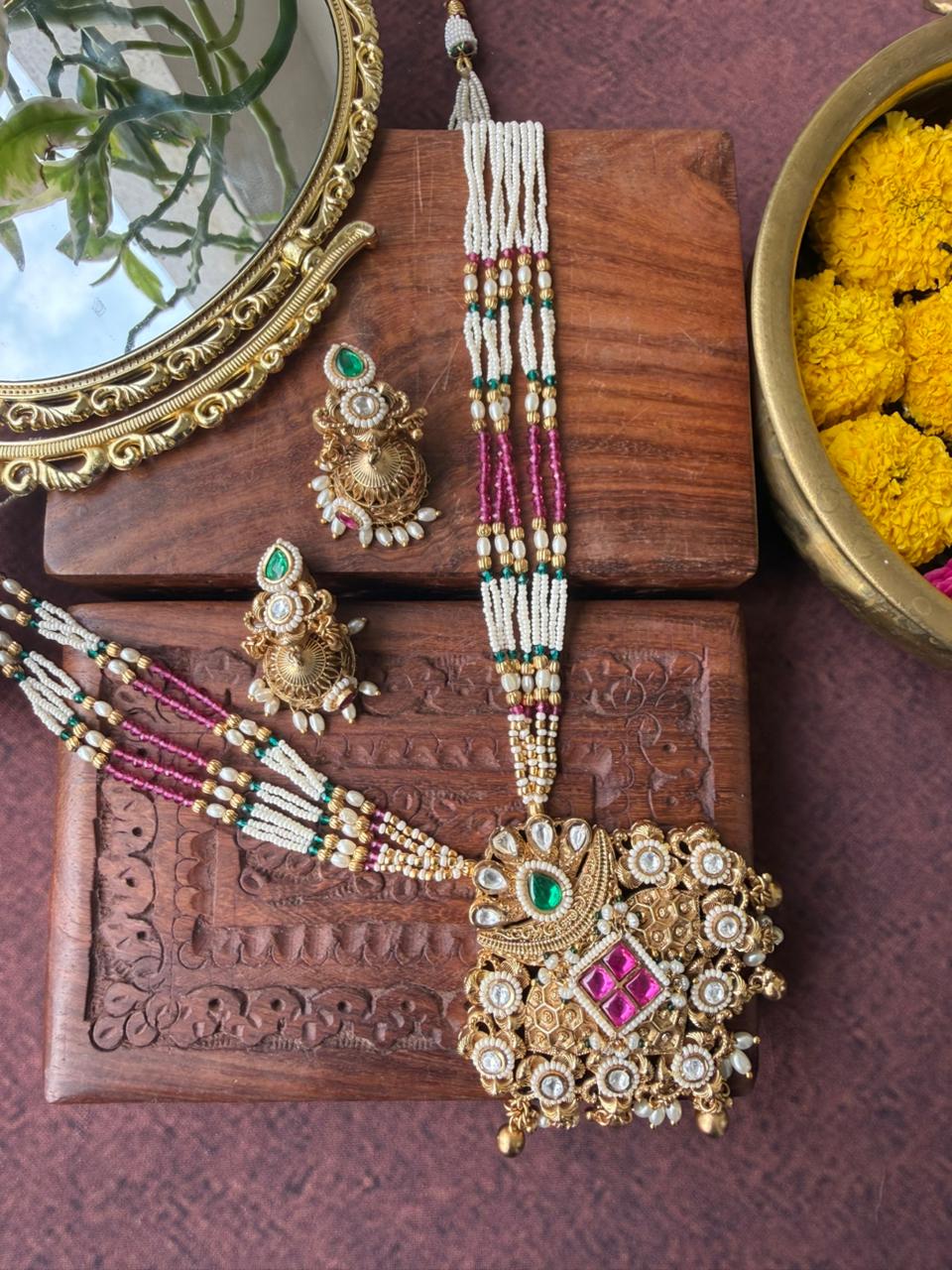 JIYA TEMPLE SET