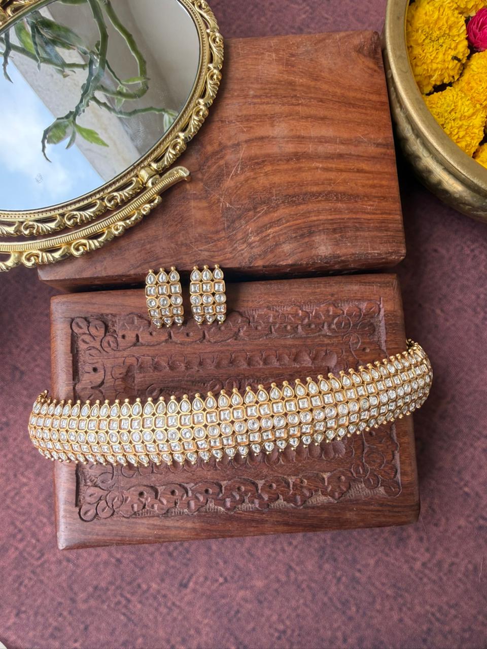 GIRISHA POLKI CHOKER