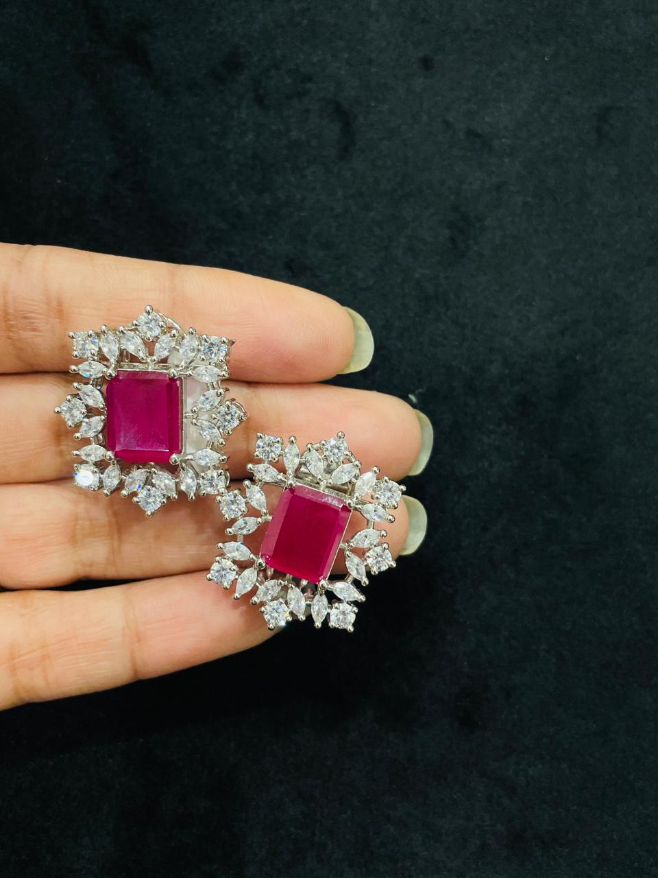 ASHWINI DIAMOND STUD