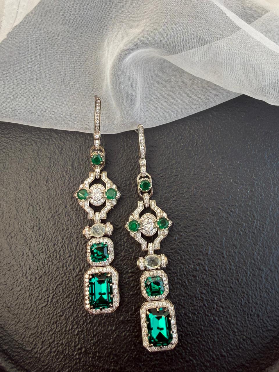 LENNON SWAROVSKI EARRING