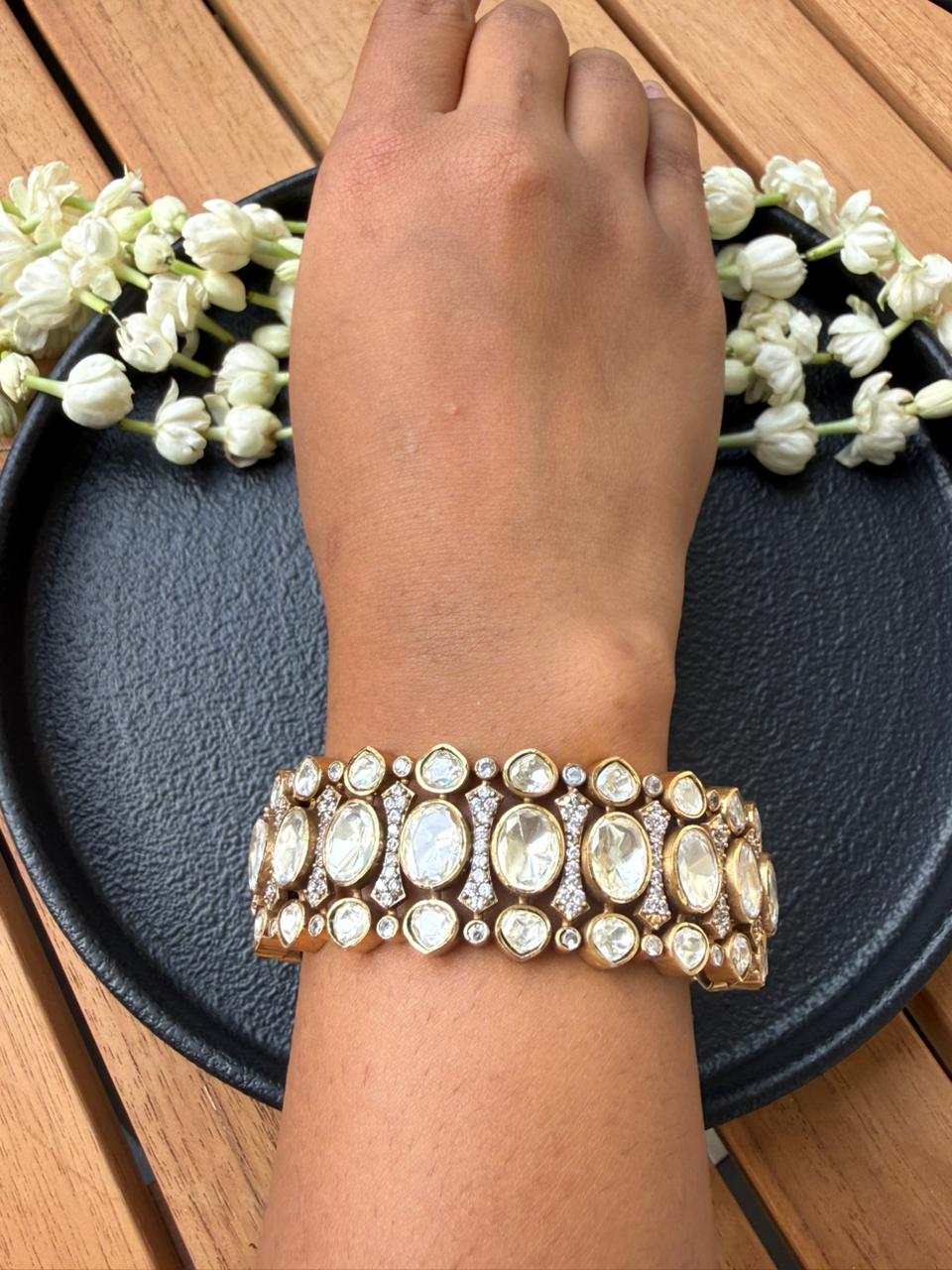 GIRISHA POLKI BANGLE