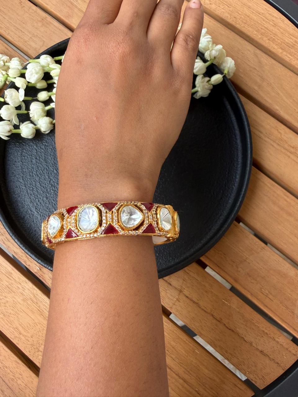 SAVIRA RED POLKI BANGLE