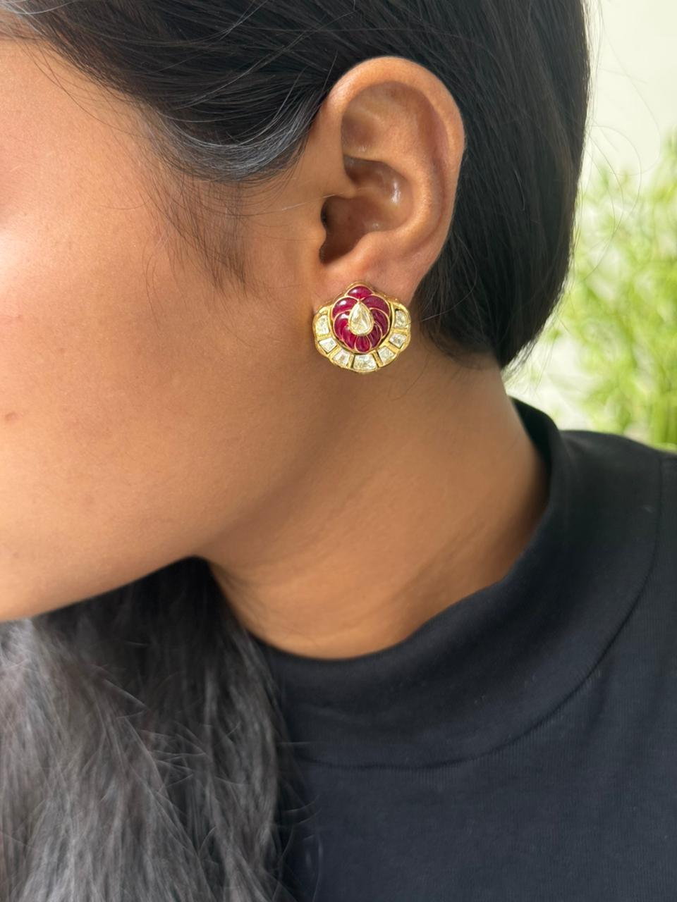 SWARA POLKI STUD