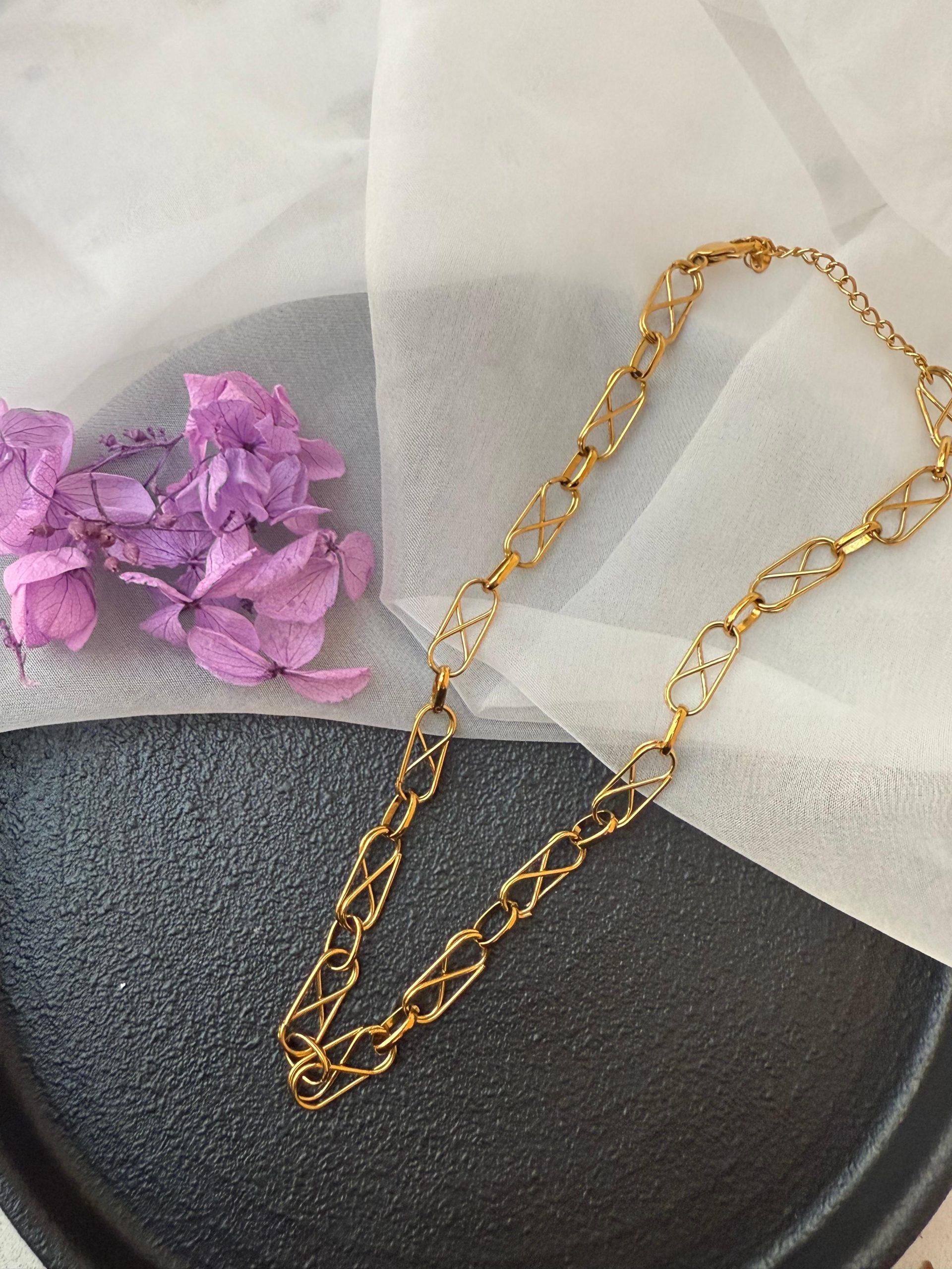 Kiara Chain Necklace image 0