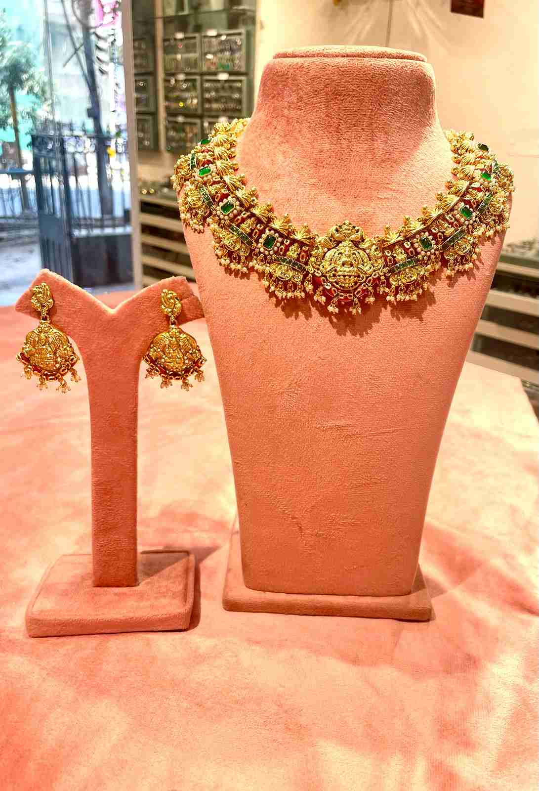 DIKASHA NECKLACE image 0