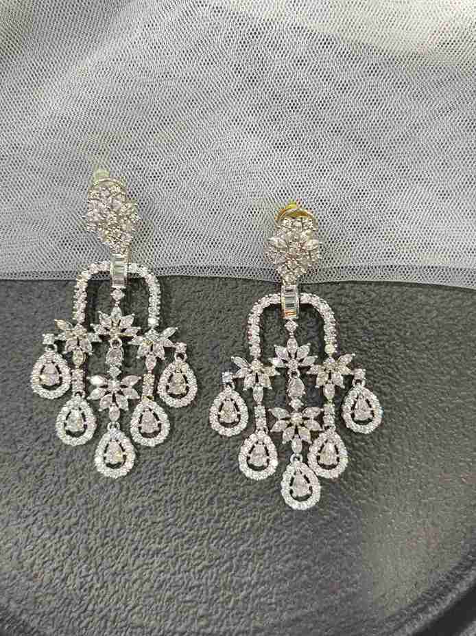 DORAN DIAMOND EARRING image 0