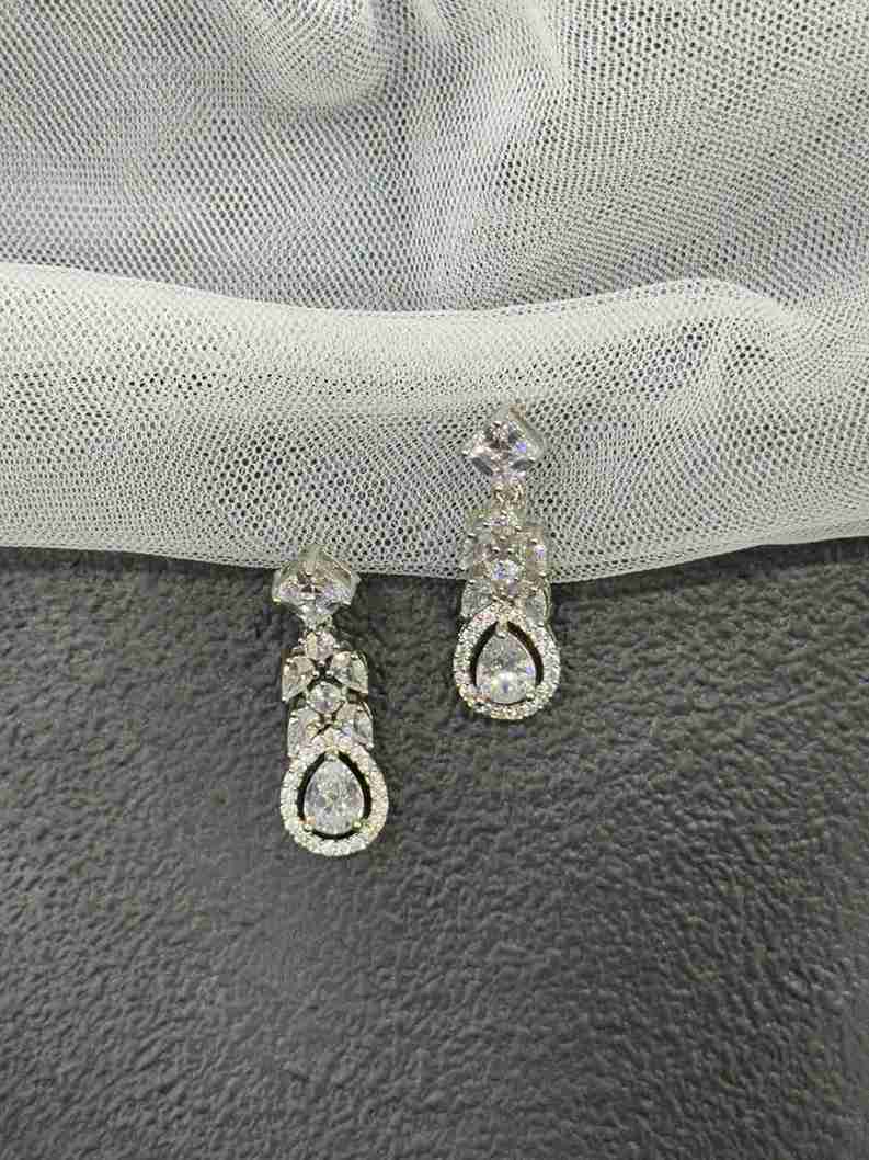 ROSY EARRING image 0