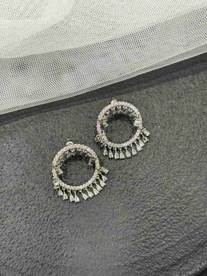 PURE SILVER ROUND EARRING image 0