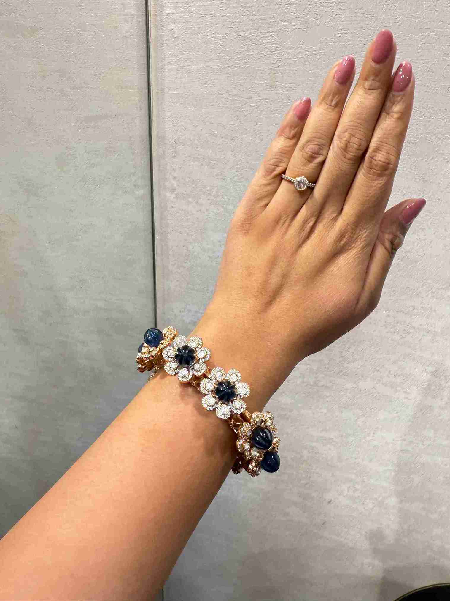 FLORAL BLUE POLKI BANGLE image 0