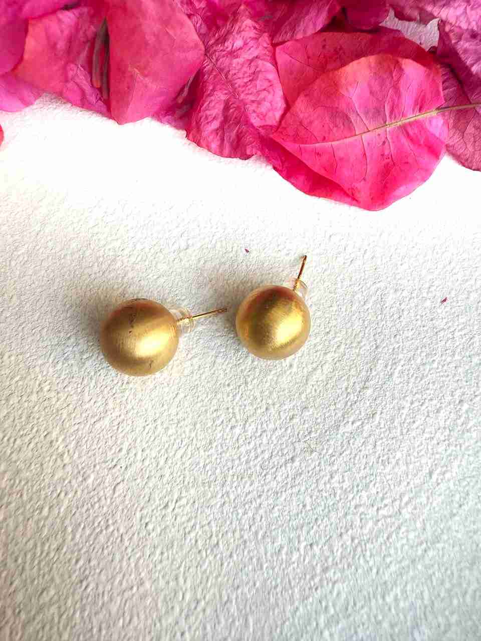 MATTE BALL STUD image 0