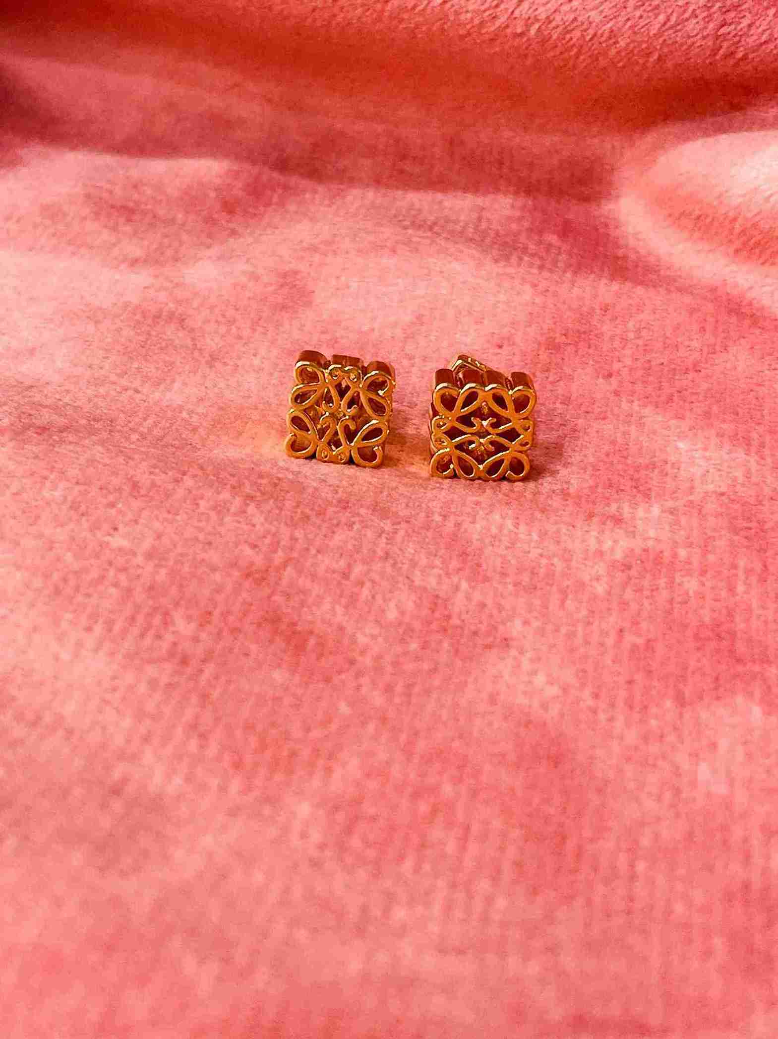 LOEWE SMALL STUD image 2