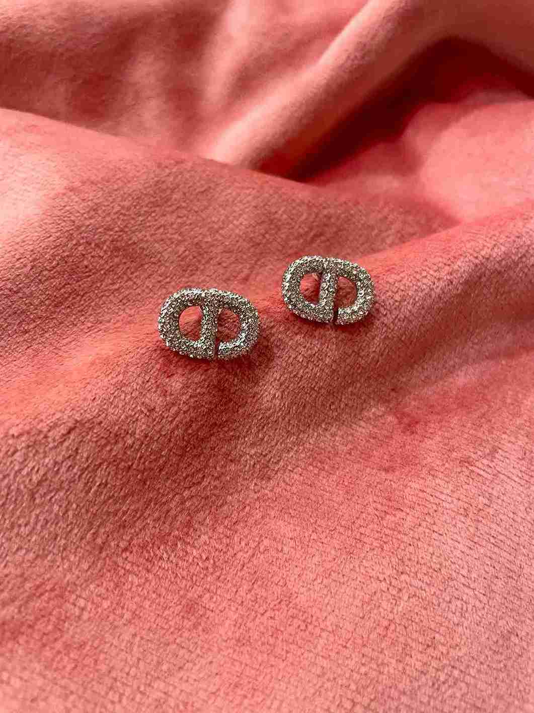 CD BLING SILVER STUD image 0
