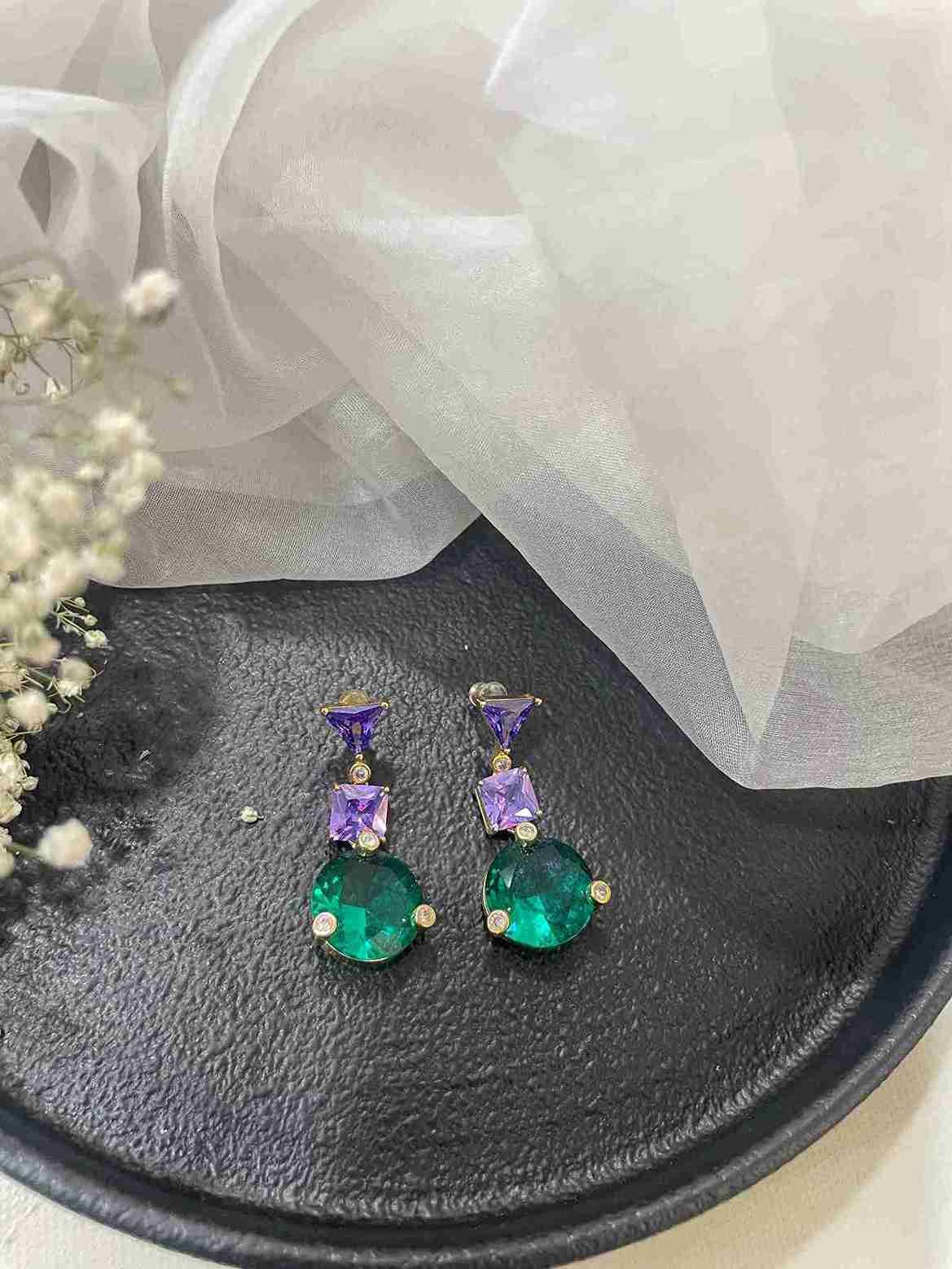 SHERLY 92.5 SILVER LILAC EARRING image 0