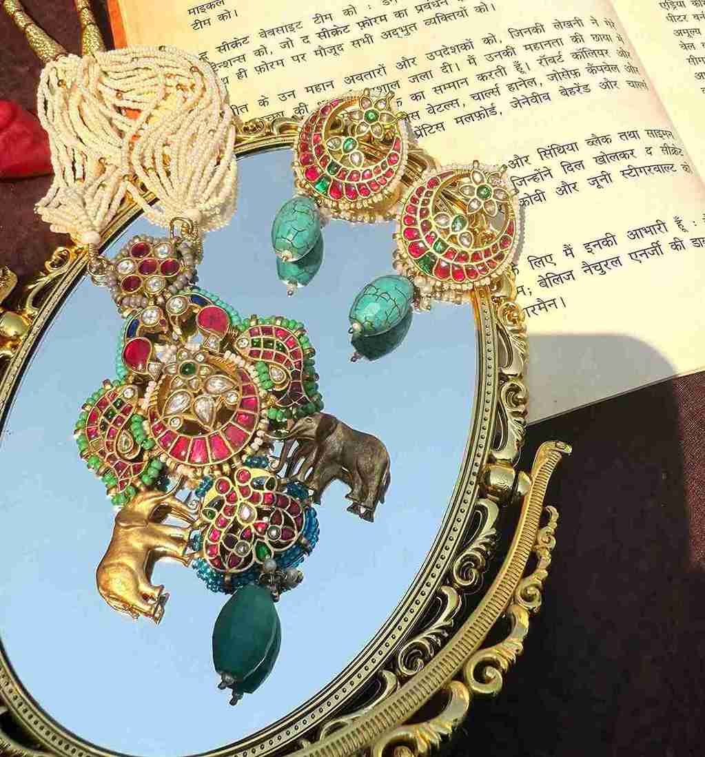 DEVIKA NECKLACE SET image 0