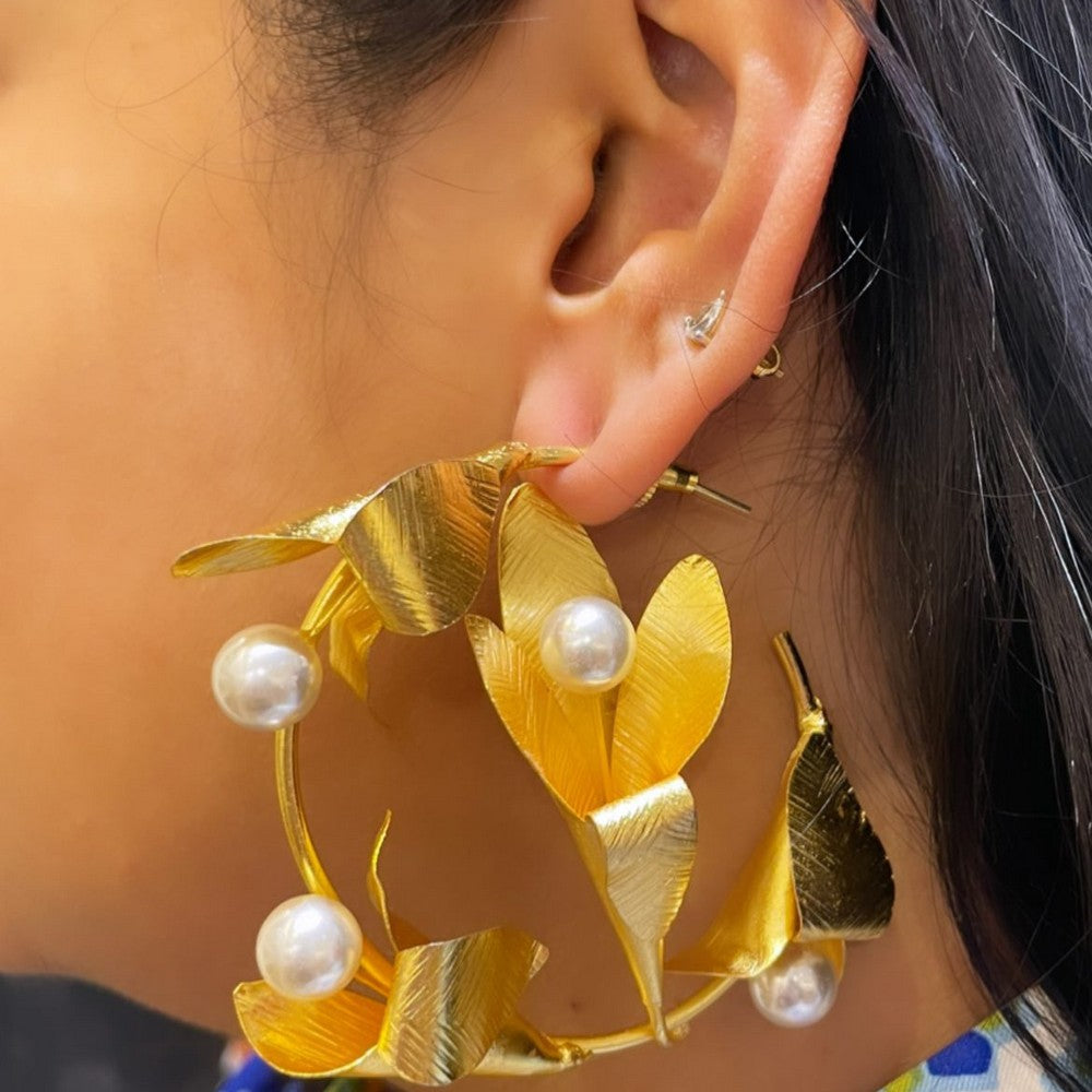 Tulip Gold Hoop image 1