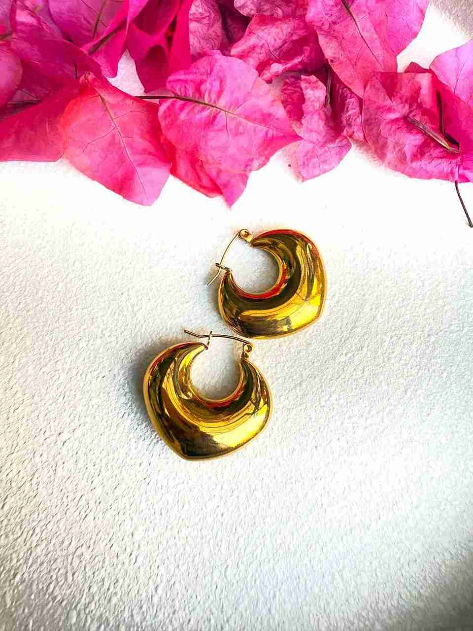 01 ETTA HOOPS image 0