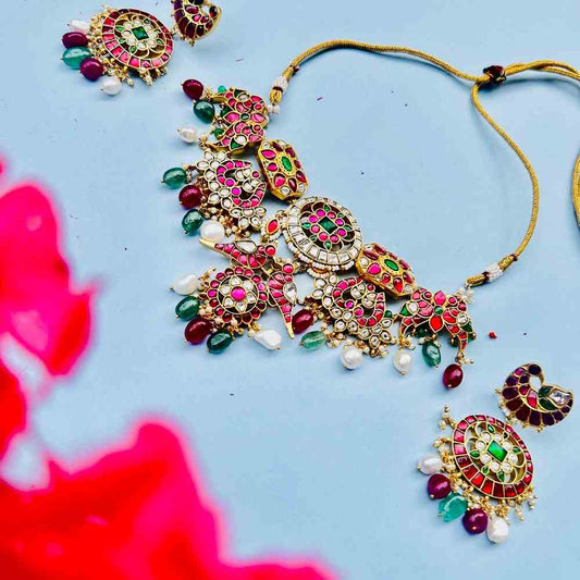 Drishti Pachi Kundan Set image 0