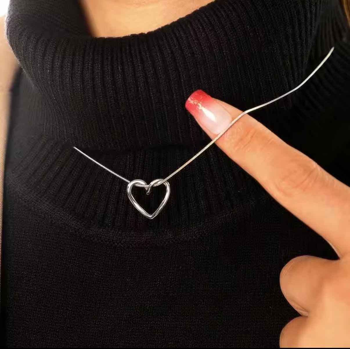 SILVER HEART PENDENT image 0