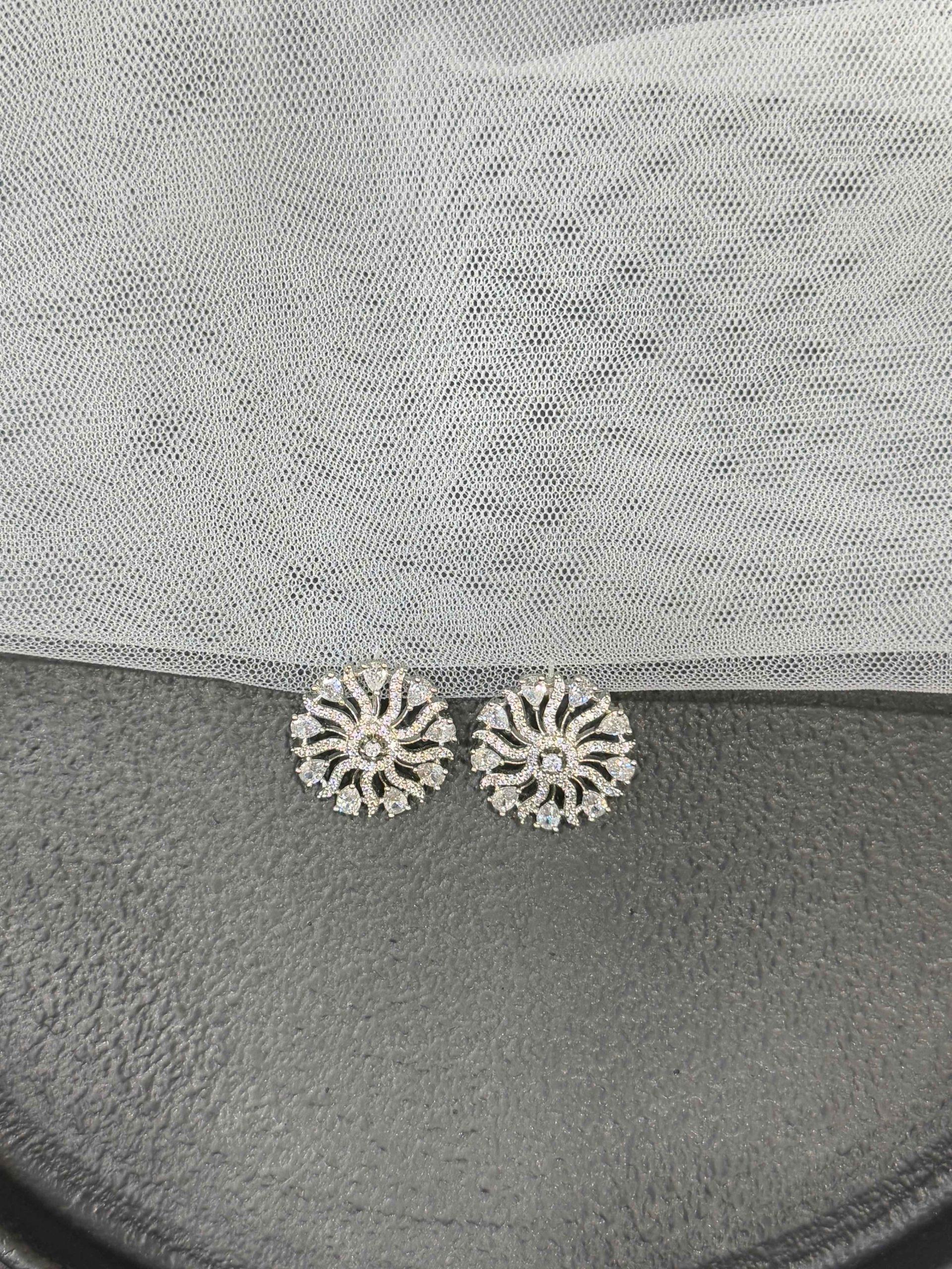 SUNFLOWER DIAMOND STUD image 0