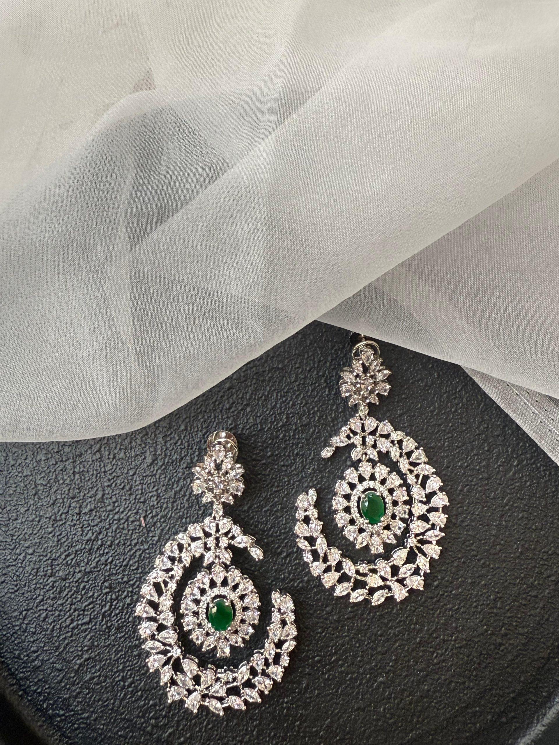 Hema Diamond Earring image 0