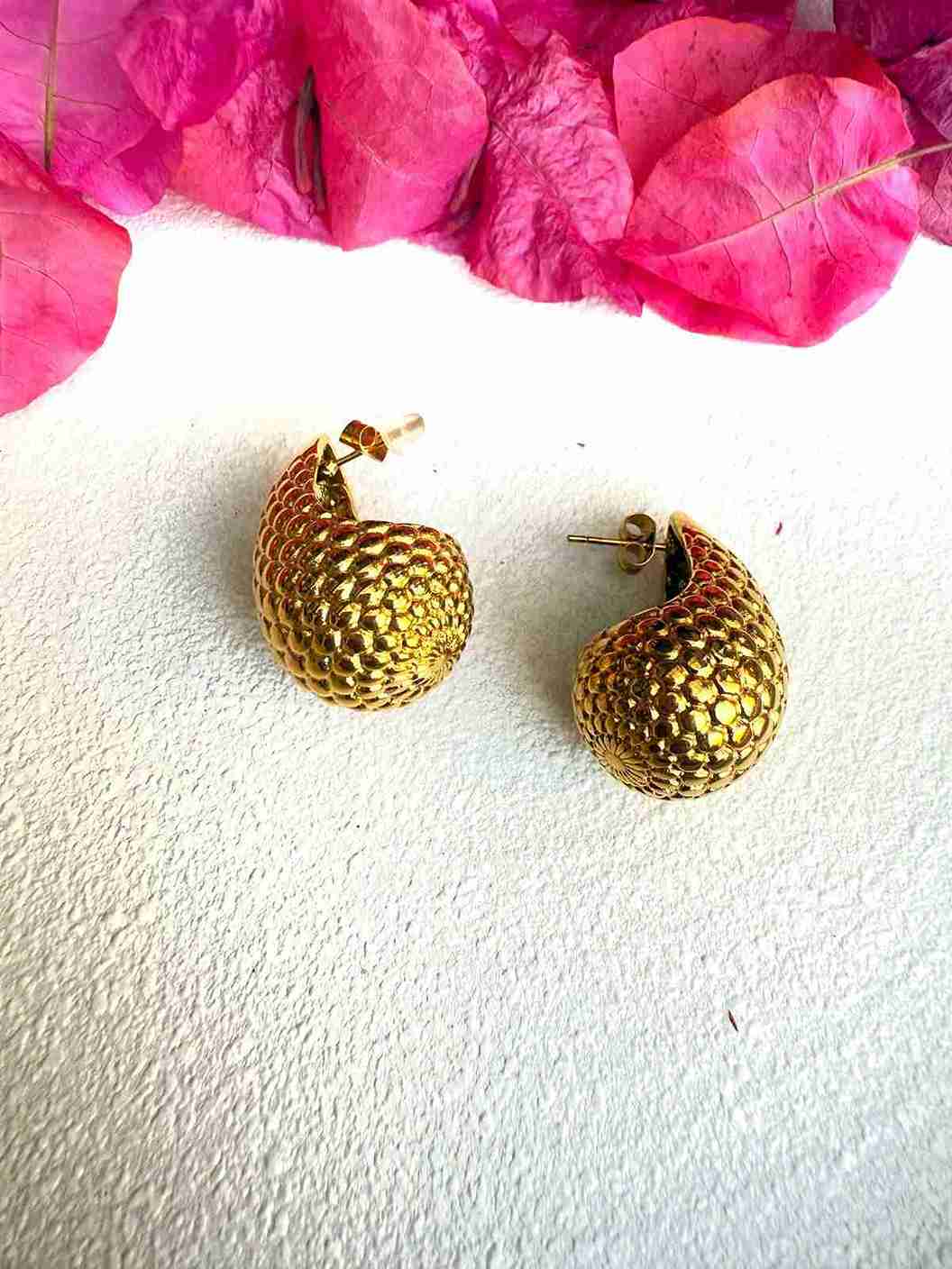 Dotted bottega studs image 0