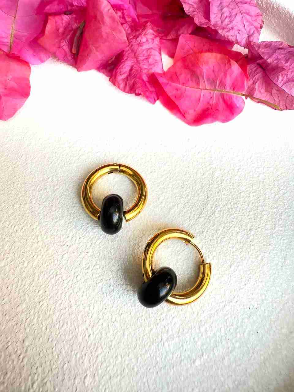 02 BLACK WHEEL HOOPS image 0