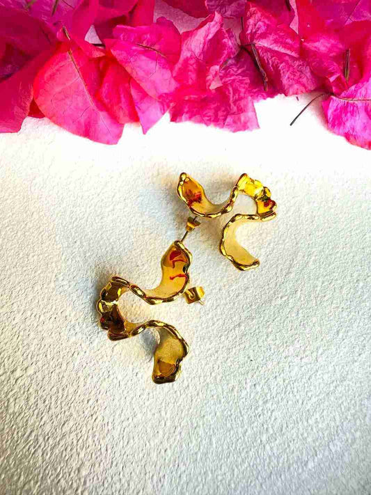TULIP STUD image 0